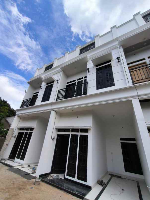 rumah kramat jati