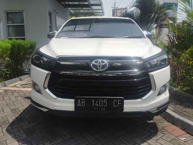 kijang innova mlati