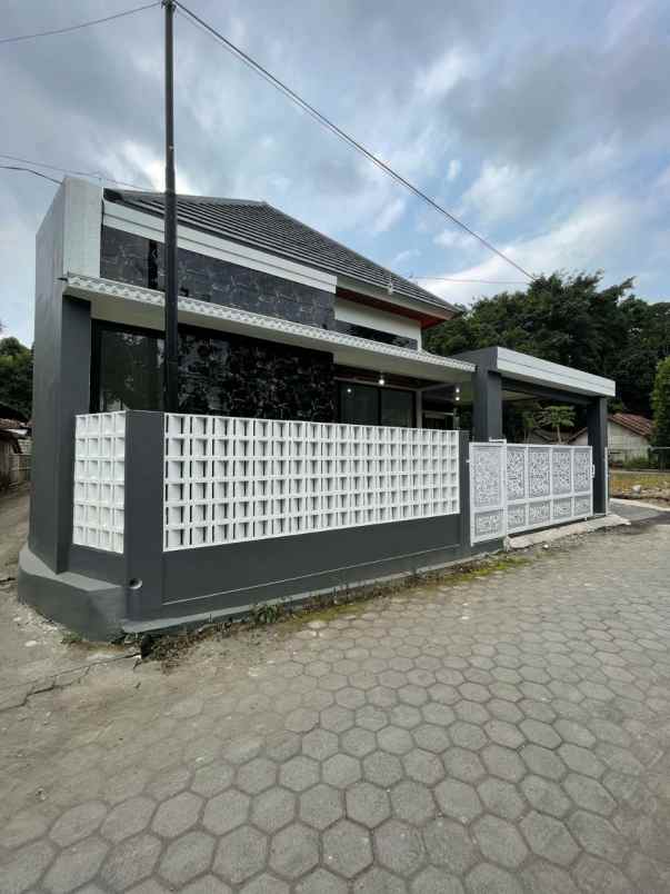 rumah ngemplak