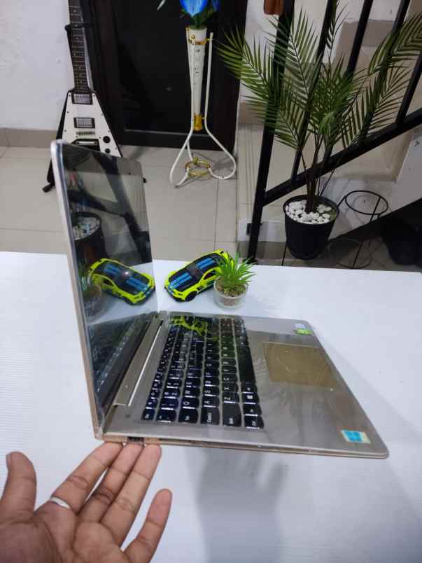 laptop tangerang selatan