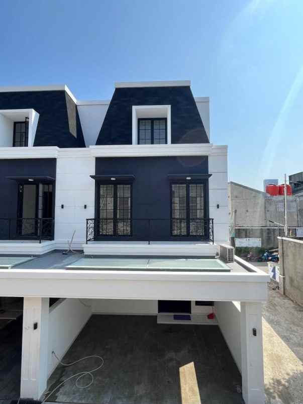 rumah jakarta selatan