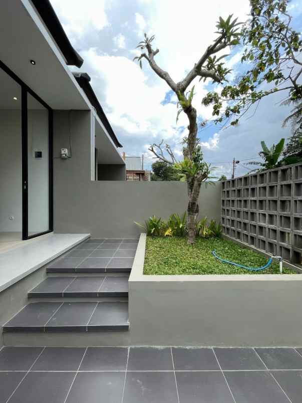 rumah seyegan