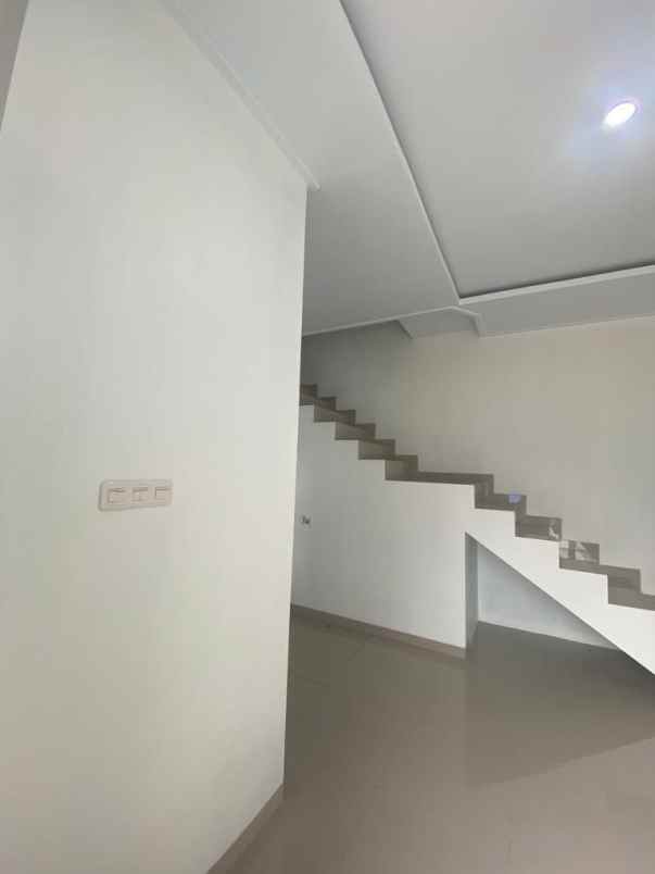 rumah jakarta barat