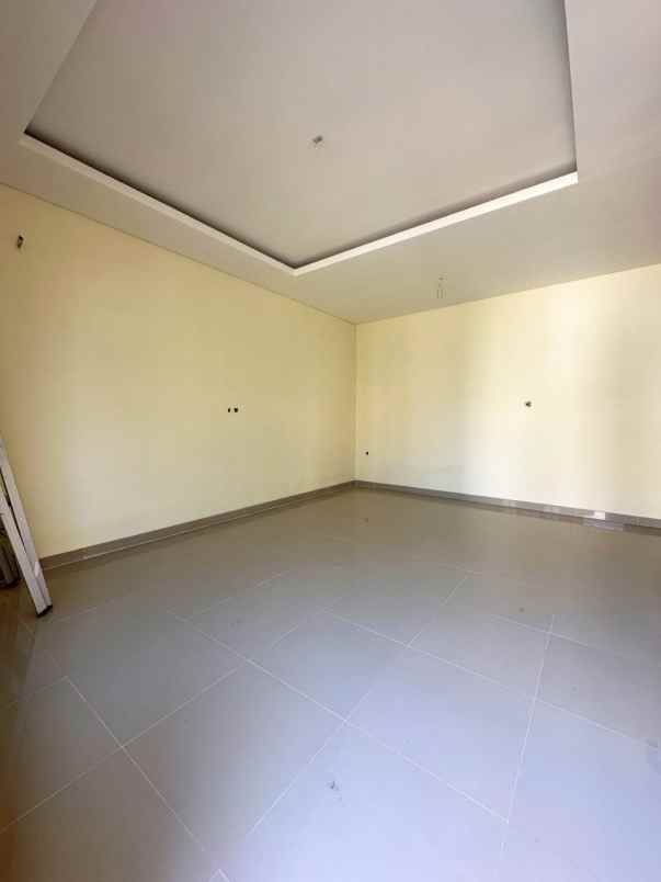 rumah jakarta timur