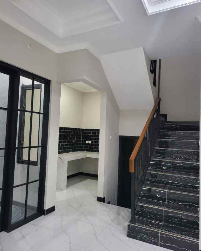 rumah ciracas