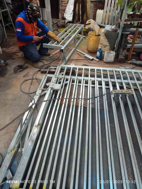 konstruksi dan taman kramatwatu